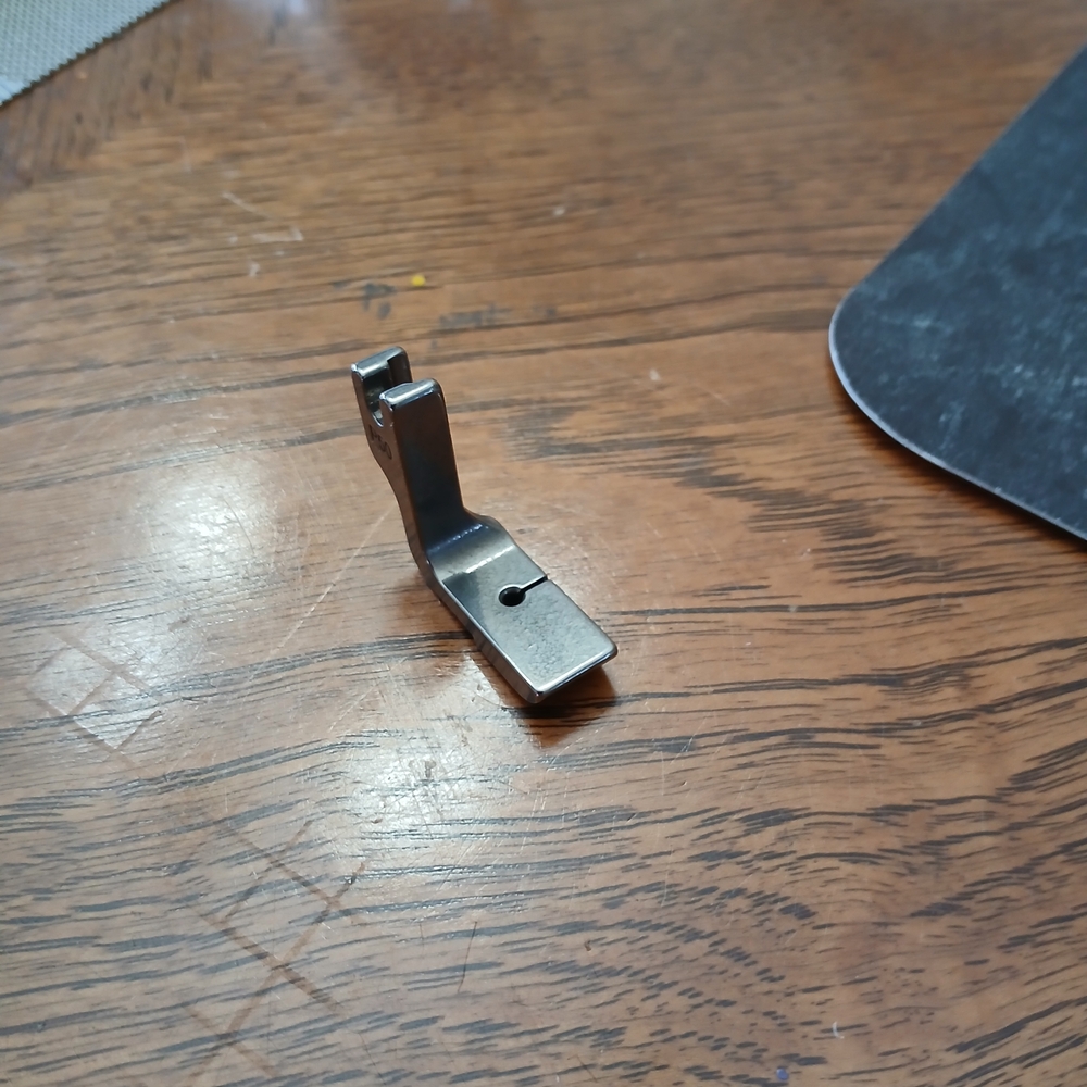 Metal Sewing Machine Presser Foot - Silver